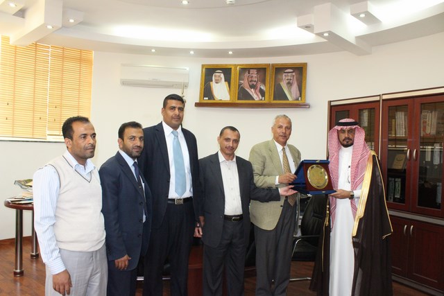 الملحقية الثقافية السعودية بصنعاء: رئيس مجلس الأمناء ورئيس الجامعة ينظمون زيارة دبلوماسية