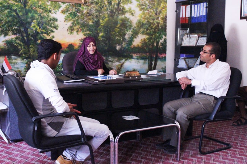 تقديم مساعدات انسانية وهدايا لطلاب دار رعاية الايتام