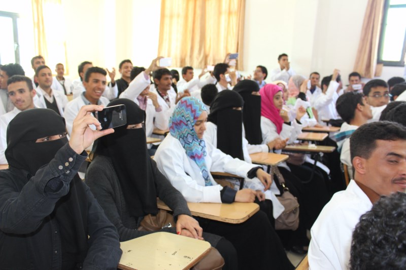 كلية العلوم الطبية تنظم حفلاً لاستقبال الدفع الجديدة وتكريم الأوائل