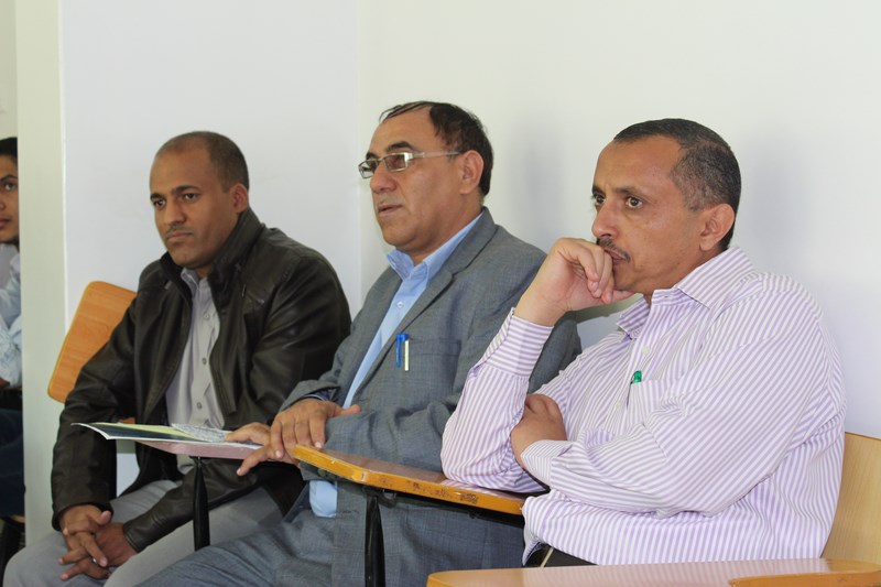 كلية العلوم الانسانية بجامعة الناصر تختتم دورة تدريبية لطلاب اللغة الانجليزية