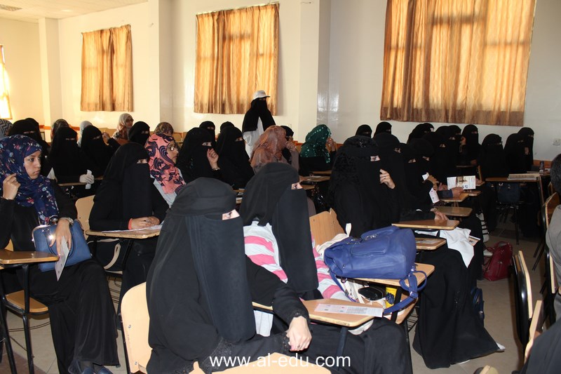 جامعة الناصر تحيي فعاليات الحملة الوردية للتوعية بسرطان الثدي