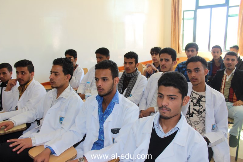 قسم الصيدلة ينظم حفلا لتكريم الأوائل واستقبال الطلاب المستجدين