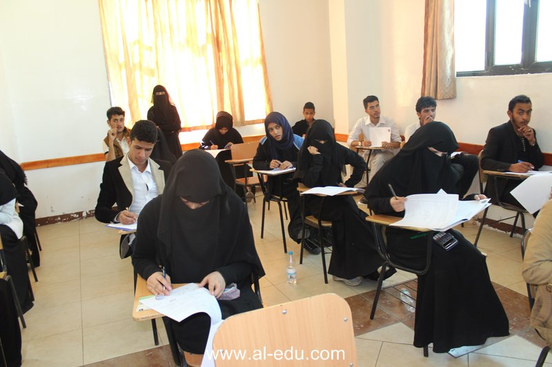 رئيس جامعة الناصر يتفقد سير امتحانات الفصل الاول في كلية العلوم الطبية
