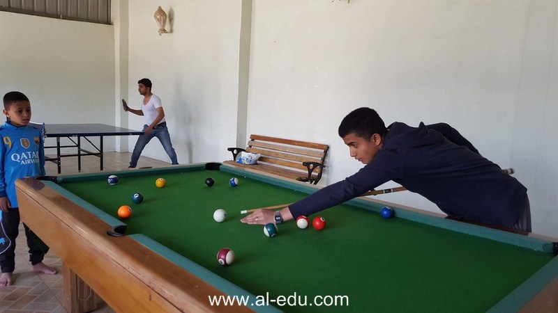 جامعة الناصر تنظم رحلة ترفيهية لموظفيها برفقة عائلاتهم