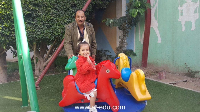 جامعة الناصر تنظم رحلة ترفيهية لموظفيها برفقة عائلاتهم