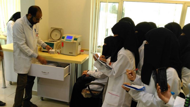 التدريب العملي أساس التخصص بقسم المختبرات الطبية في جامعة الناصر