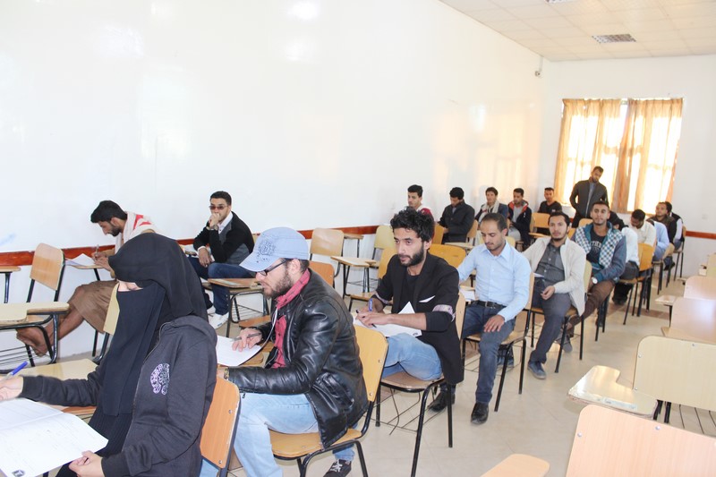 متابعة امتحانات نهاية الفصل الدراسي الاول بكلية العلوم الطبية