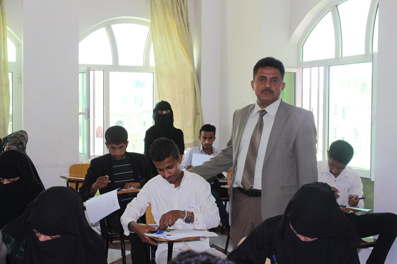 رئيس جامعة الناصر يتابع سير امتحانات كليتي العلوم الإدارية والإنسانية للعام الدراسي 2018-2019 