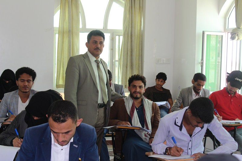 امتحانات كليتي العلوم الإدارية والإنسانية جامعة الناصر 2018-2019