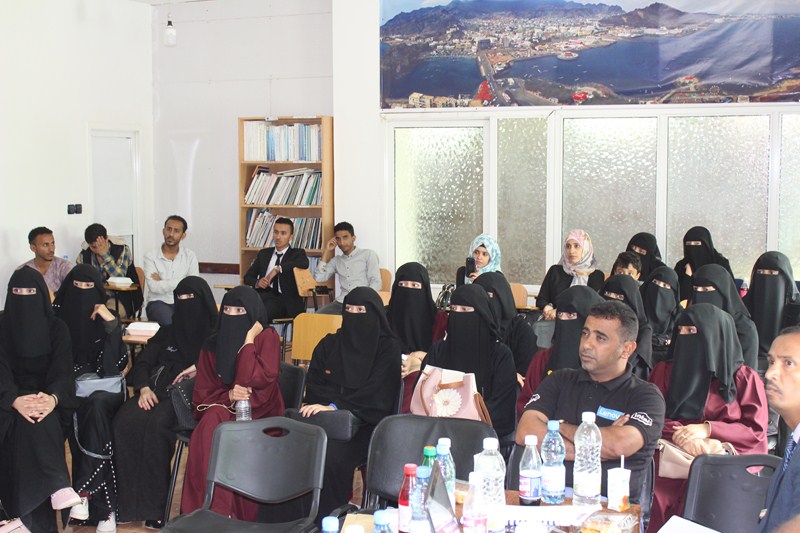 كلية العلوم الإنسانية بجامعة الناصر تدشن الأسبوع العلمي لمناقشة أبحاث التخرج