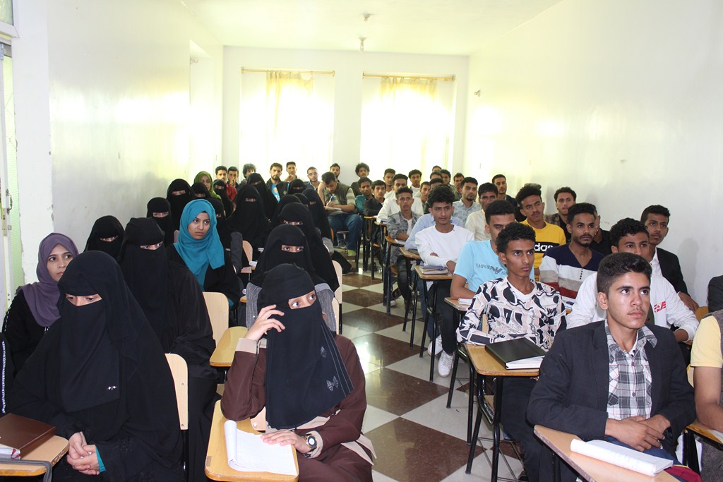 رئيس جامعة الناصر يتفقد سير العملية التعليمية بكليات العلوم الإدارية والإنسانية