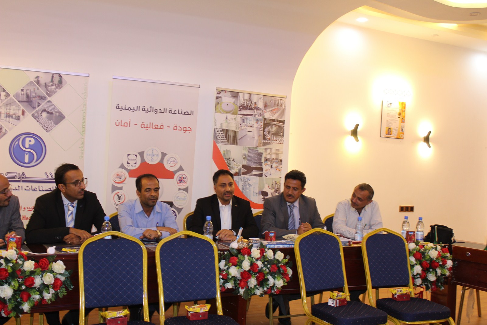 جامعة الناصر تزور مصنع شفاكو لبحث التعاون وتدريب طلاب الصيدلة