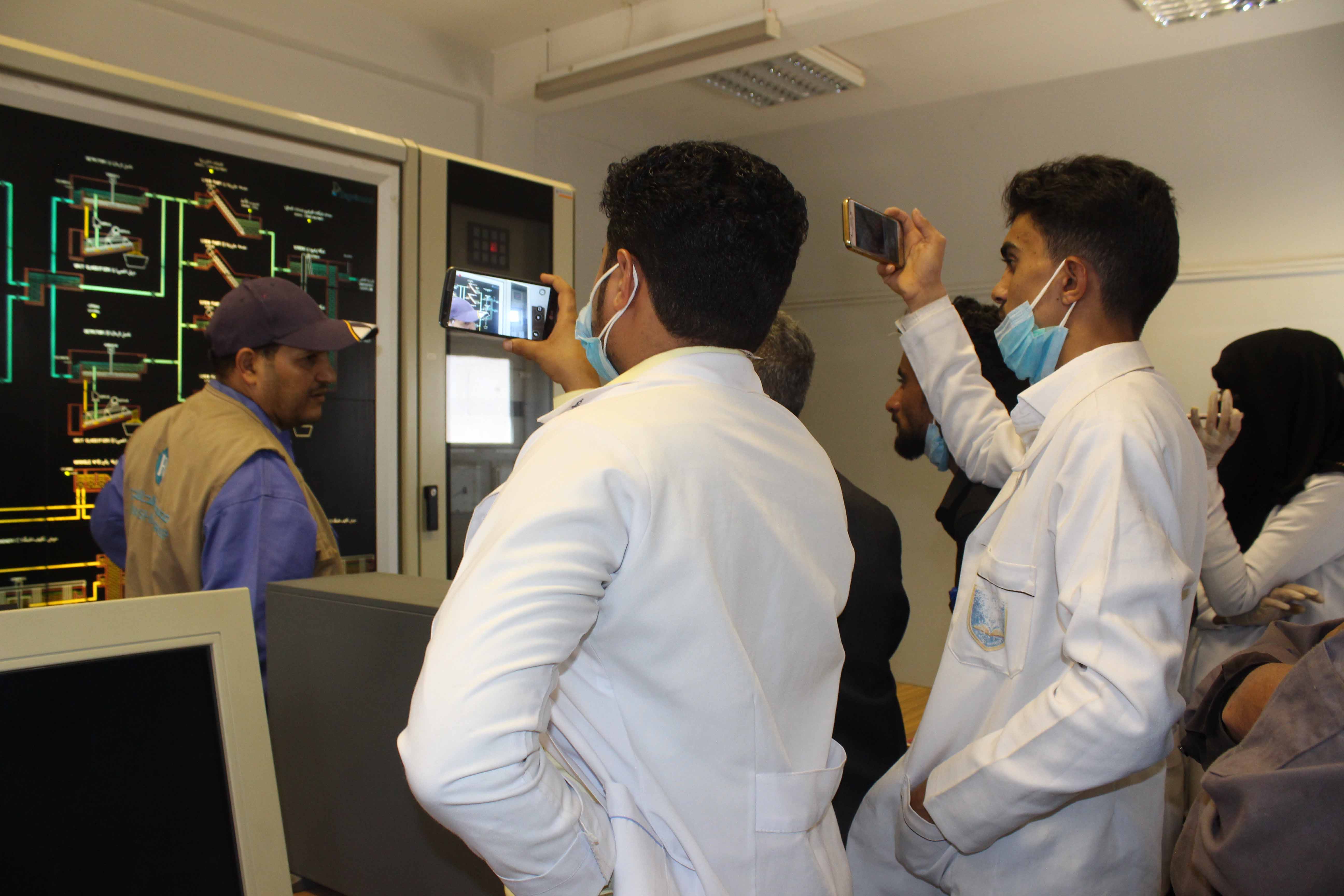 جامعة الناصر تنظم زيارة ميدانية لطلاب صحة المجتمع إلى محطة معالجة المياه بالروضة