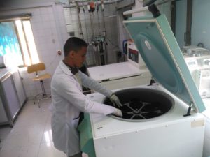 طلاب المختبرات الطبية بجامعة الناصر يختتمون خطة التدريب الميداني بنجاح