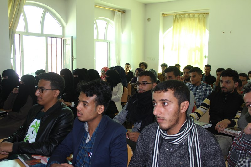 رئيس جامعة الناصر يتفقد سير أعمال الفصل الثاني بكلية العلوم الإدارية
