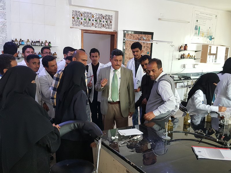 رئيس جامعة الناصر يتابع سير أعمال الفصل الثاني بكلية العلوم الطبية