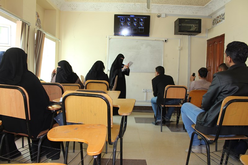 جامعة الناصر تنظم برنامجاً تدريبياً لكافة موظفيها في مجال اللغة الإنجليزية
