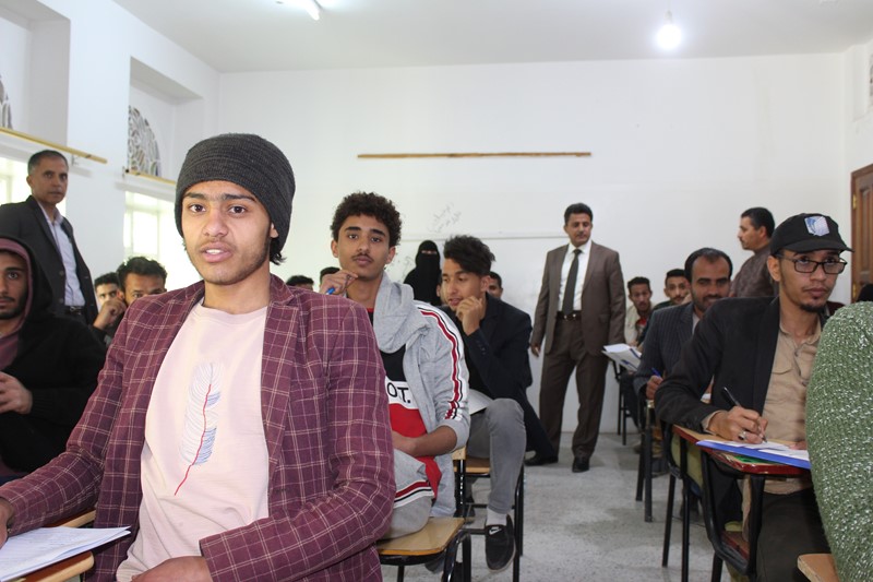 رئيس جامعة الناصر يتابع سير امتحانات الفصل الأول بكلية الهندسة وعلوم الحاسوب