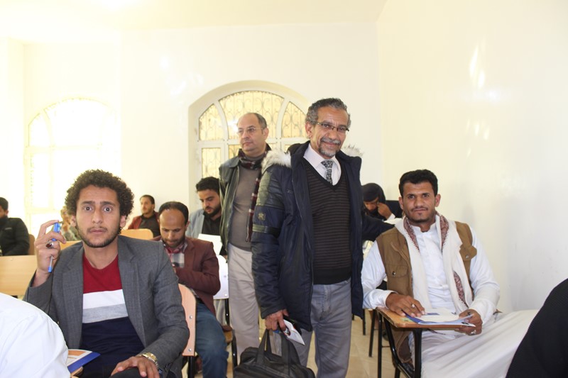 رئيس جامعة الناصر يتابع سير امتحانات الفصل الأول بكلية العلوم الإنسانية