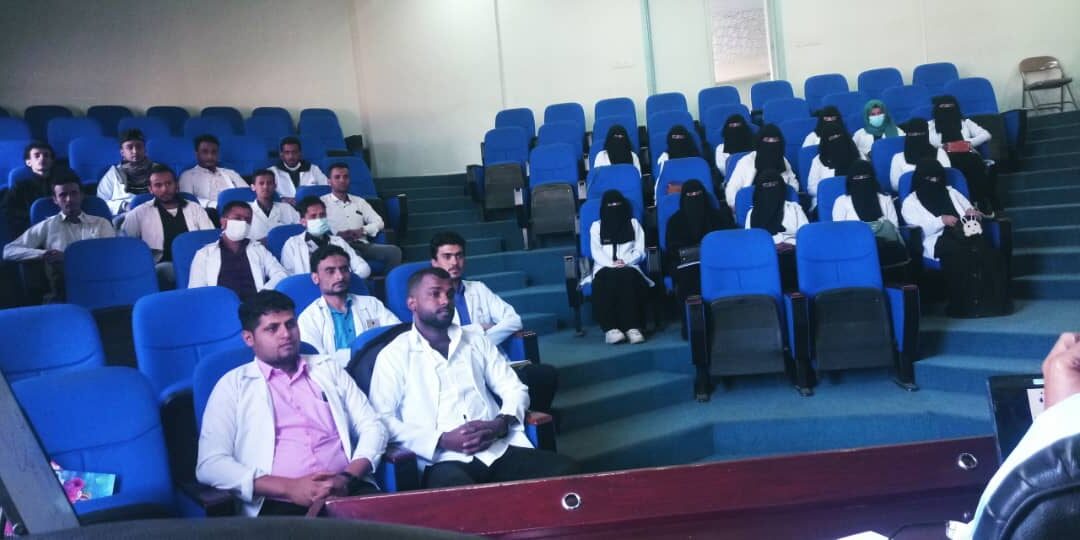 قسما صحة المجتمع والتمريض بجامعة الناصر ينفذان تدريباً ميدانياً لبرامج وزارة الصحة
