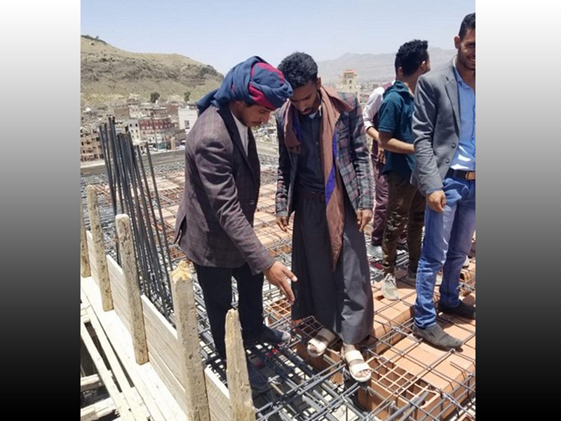 طلاب الهندسة المعمارية بجامعة الناصر ينفذون زيارة ميدانية لمنشأة سكنية