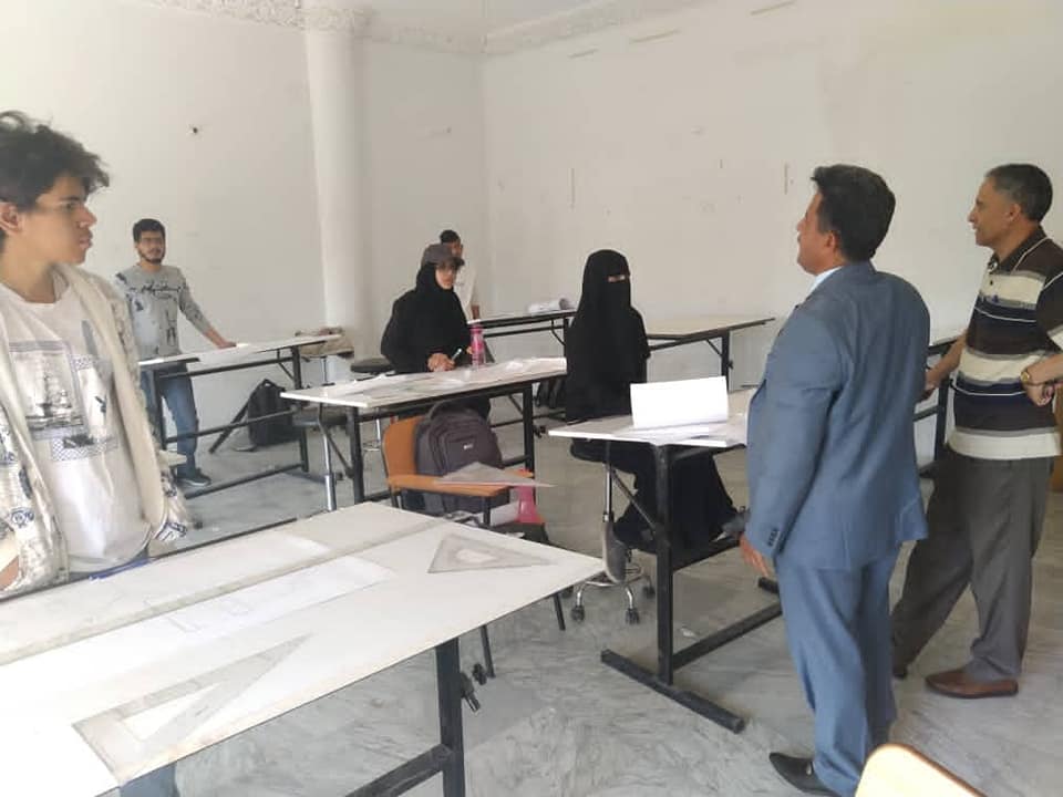 رئيس جامعة الناصر يتفقد انتظام وسير العملية التعليمية بكلية الهندسة