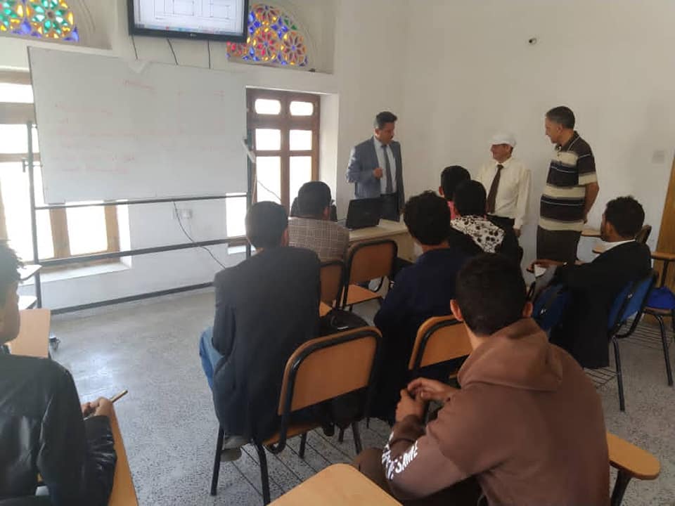 رئيس جامعة الناصر يتفقد انتظام وسير العملية التعليمية بكلية الهندسة