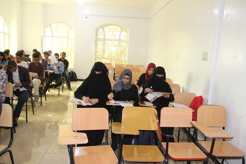 قسم تقنية المعلومات ينظم يوما تعريفيا للطلبة المستجدين للعام الجامعي 2021-2022م
