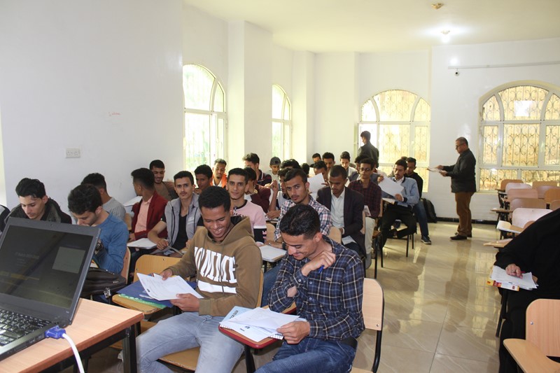 قسم تقنية المعلومات ينظم يوما تعريفيا للطلبة المستجدين للعام الجامعي 2021-2022م