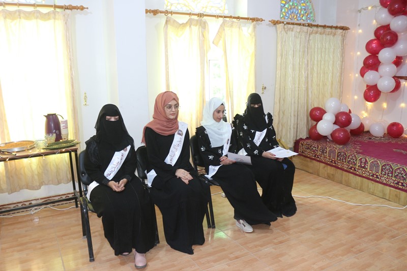 استمرار المناقشات العلمية لأبحاث التخرج لقسم نظم المعلومات الادارية - كلية العلوم الإدارية والمالية بجامعة الناصر