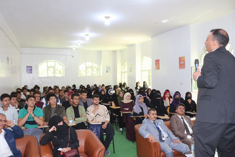 جامعة الناصر تقيم دورة تدريبية بعنوان "وظائف المستقبل ومتطلباتها" لخريجي الثانوية العامة