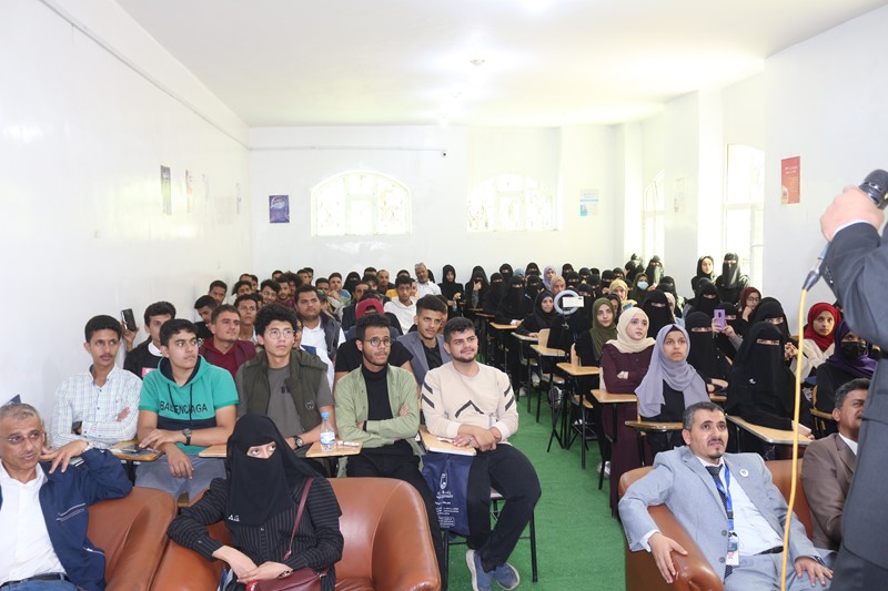 جامعة الناصر تقيم دورة تدريبية بعنوان "وظائف المستقبل ومتطلباتها" لخريجي الثانوية العامة