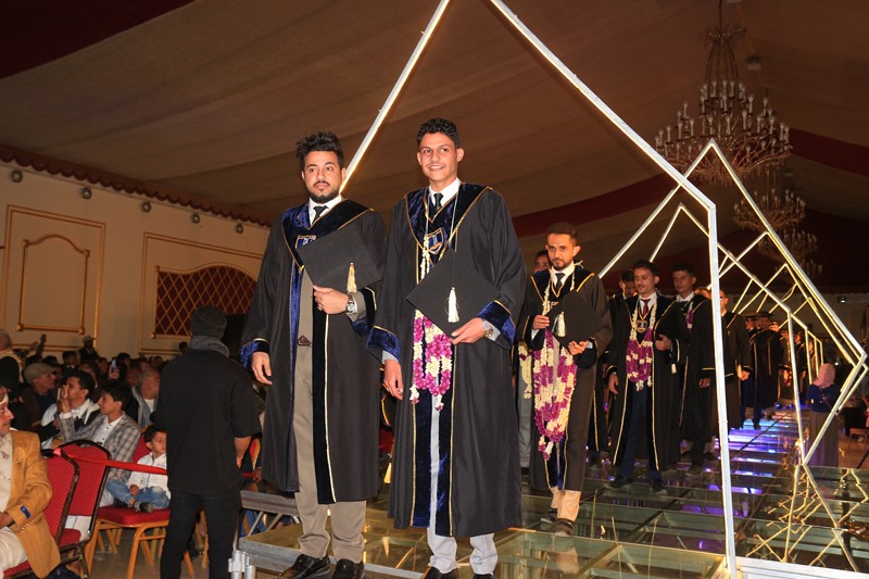 رئيس مجلس الوزراء يشارك جامعة الناصر في الاحتفال السنوي للطلبة الخريجين للعام الجامعي 1443هـ/ 2021-2022م