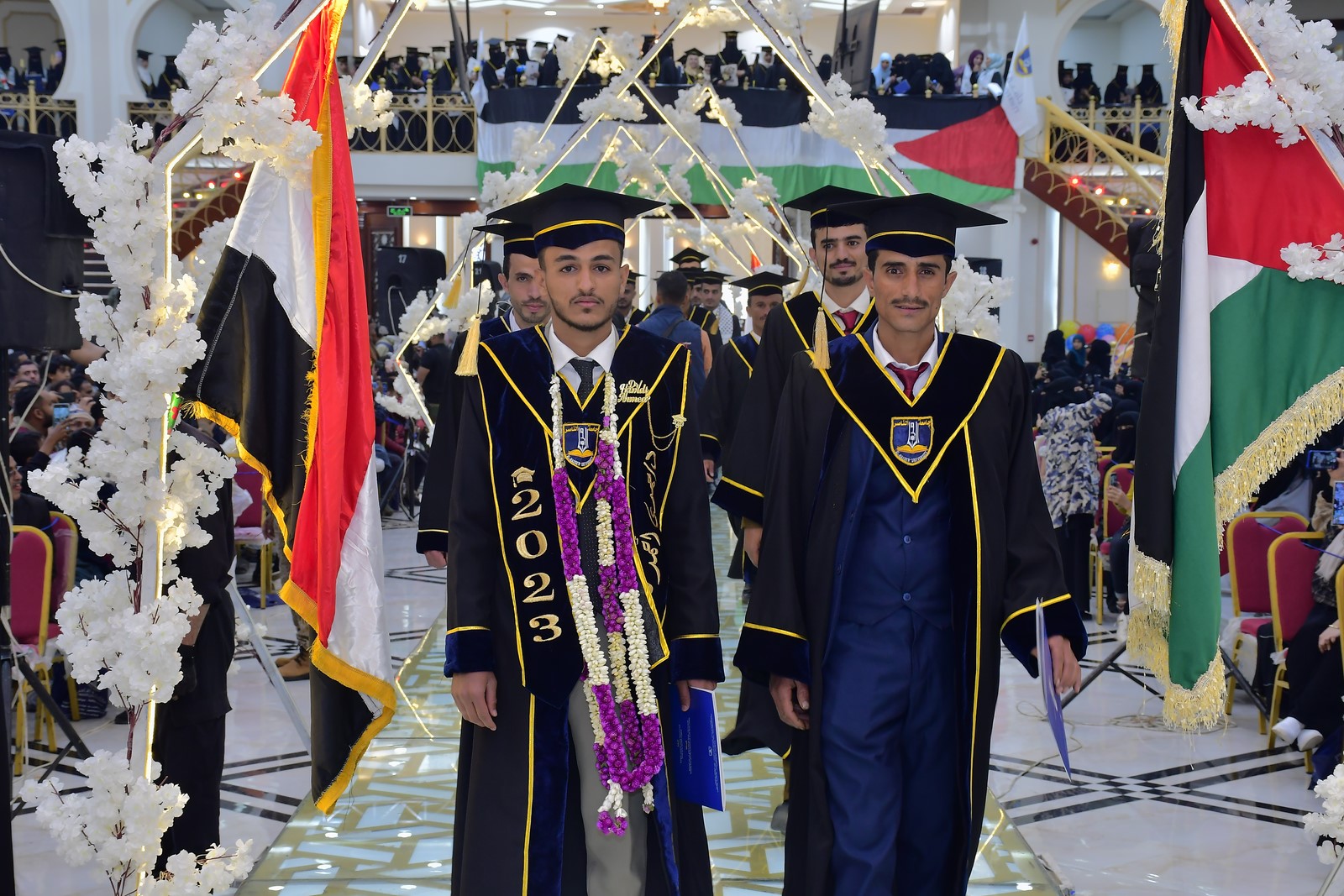 برعاية كريمة من دولة رئيس مجلس الوزراء أ.د عبدالعزيز بن حبتور 