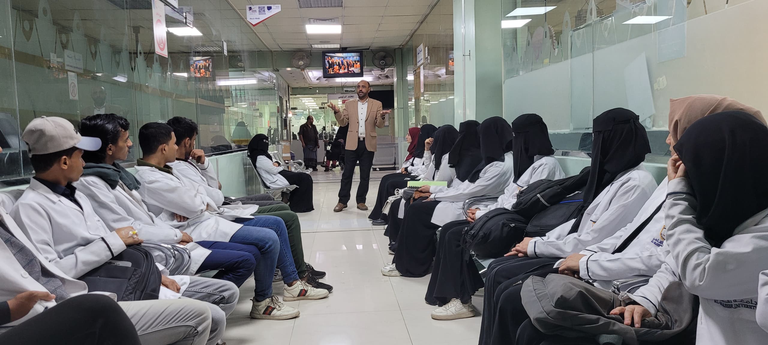 طلبة المختبرات