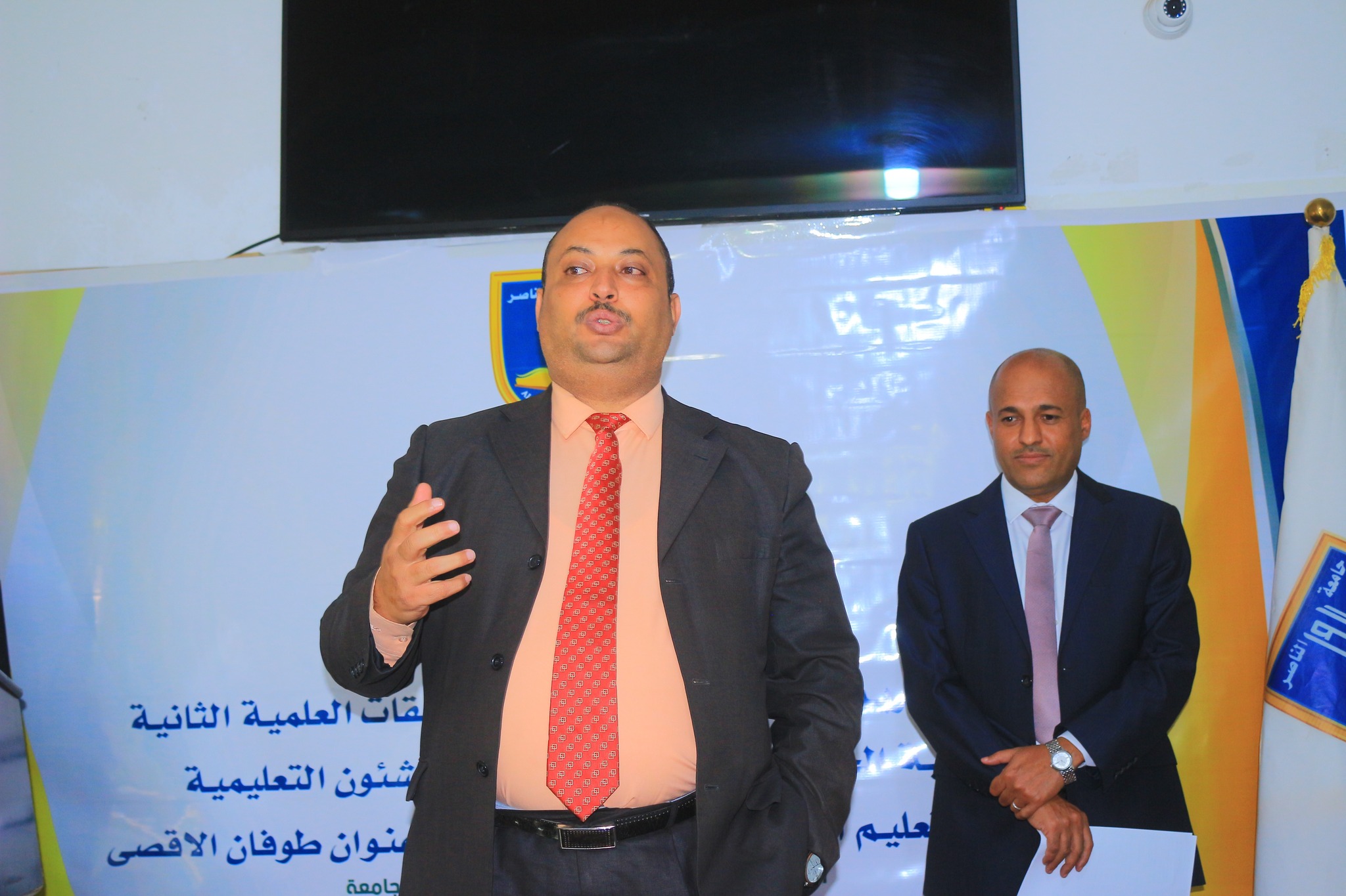 جامعة الناصر تُكرم طلابها الحائزين على المراكز الأولى في المسابقة العلمية