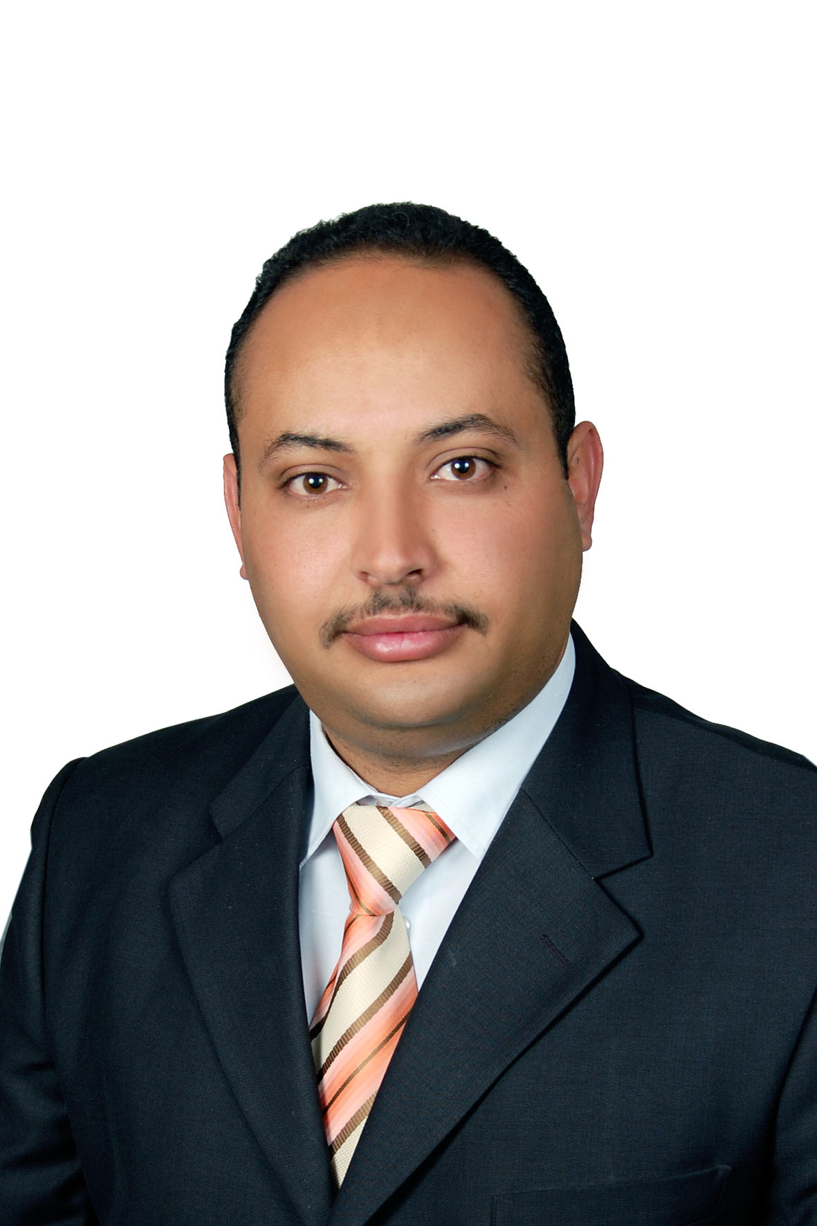 صورة شخصية عمر 2-2 عميد مركز التطوير وضمان الجودة