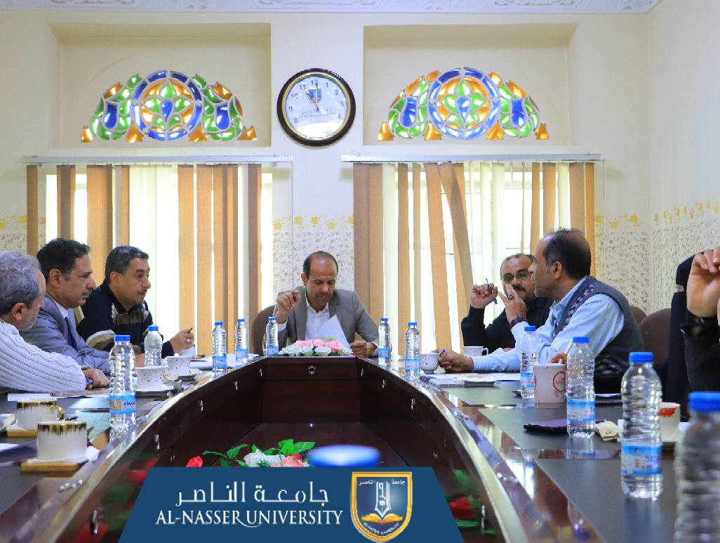 رئيس الجامعة يترأس اجتماع دوري لتقييم سير التدريب العملي بكلية العلوم الطبية