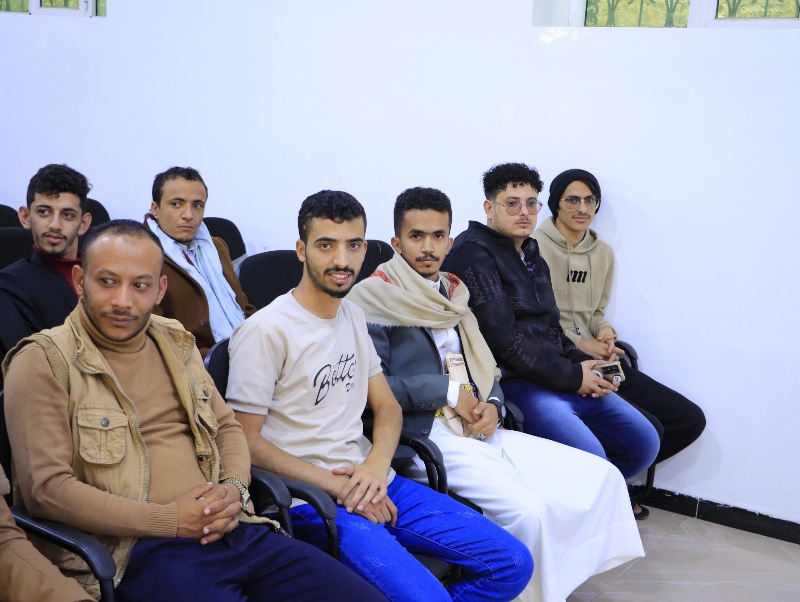 جامعة الناصر تعزز كفاءة خريجيها بلقاءات تحضيرية بكلية العلوم الإدارية والمالية.