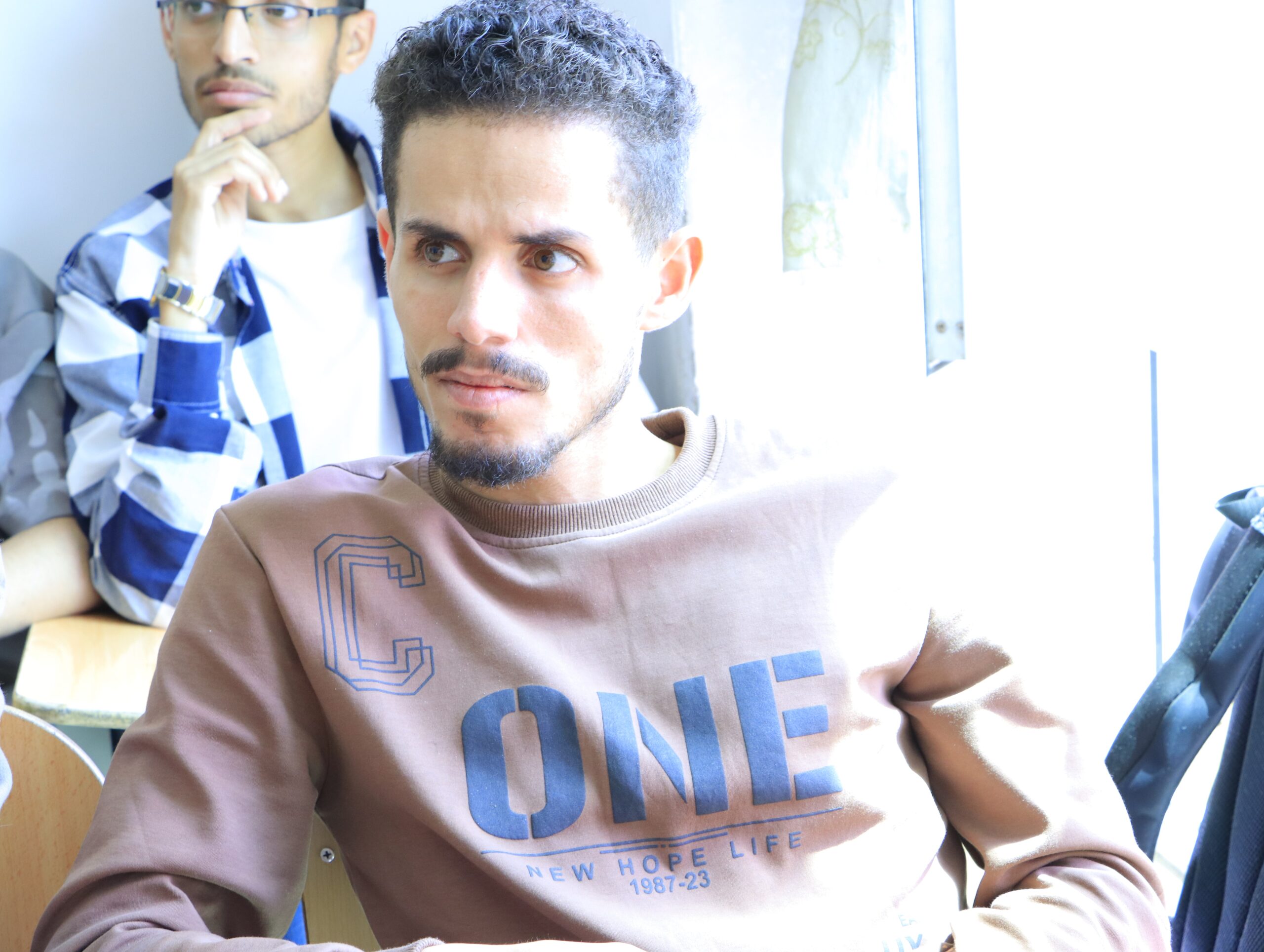 لقاء رئيس قسم تقنية المعلومات لمناقشة أبحاث التخرج بجامعة الناصر 2026