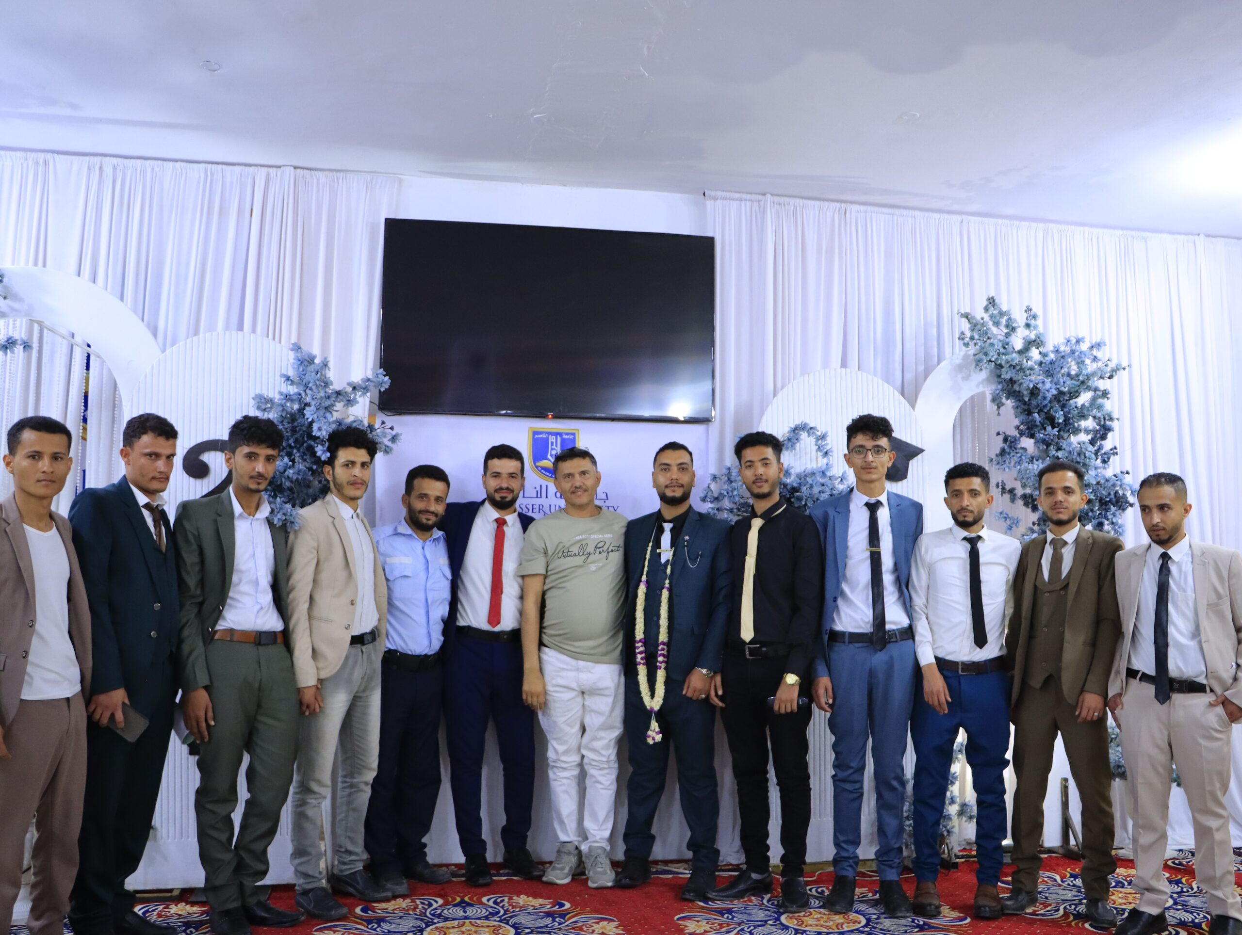 طلاب جامعة الناصر يعرضون مشاريع التخرج