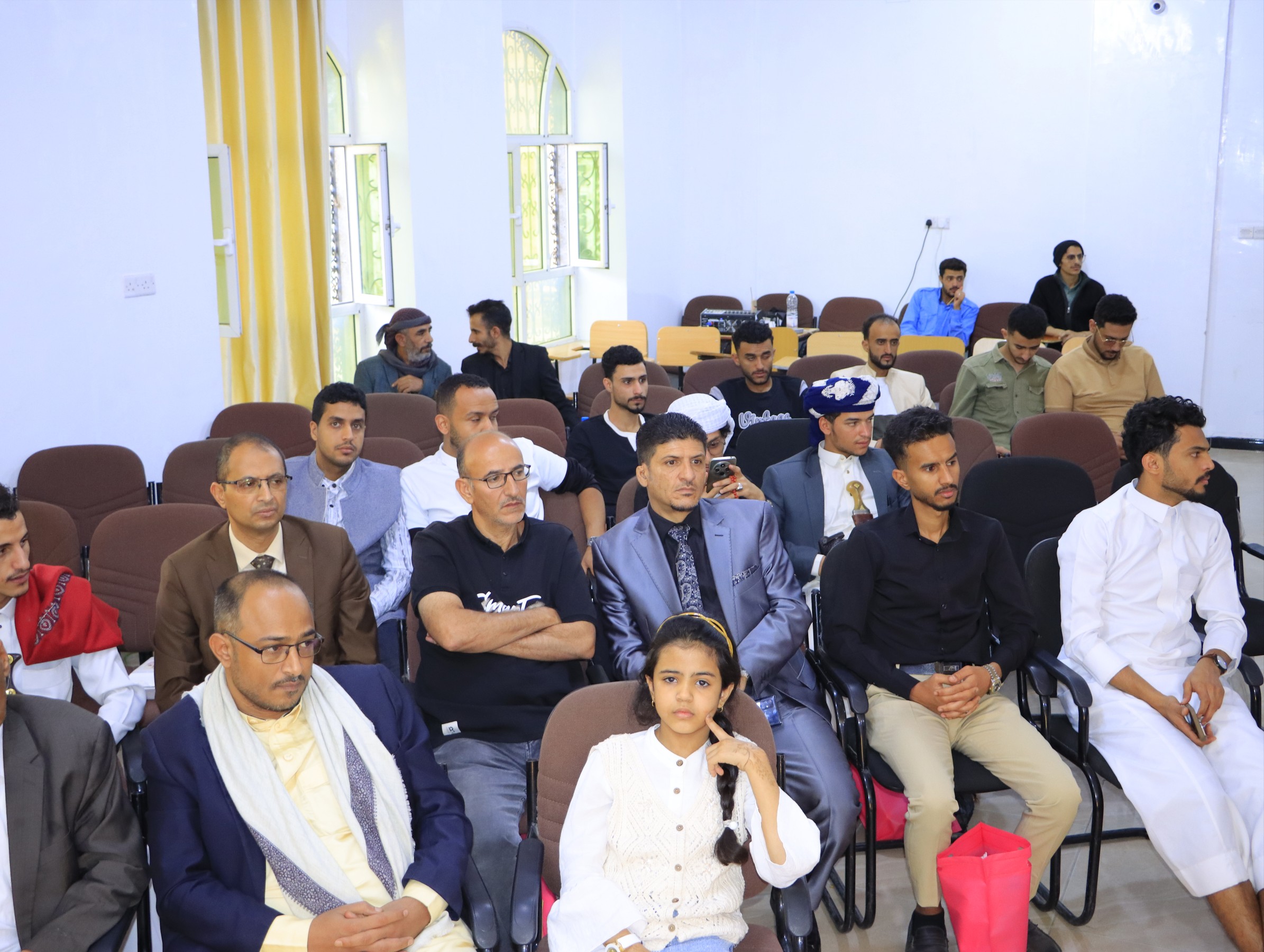 البوم صور مناقشة ابحاث التخرج كلية العلوم الادارية والمالية ضمن الاسبوع العلمي الحادي عشر 2025