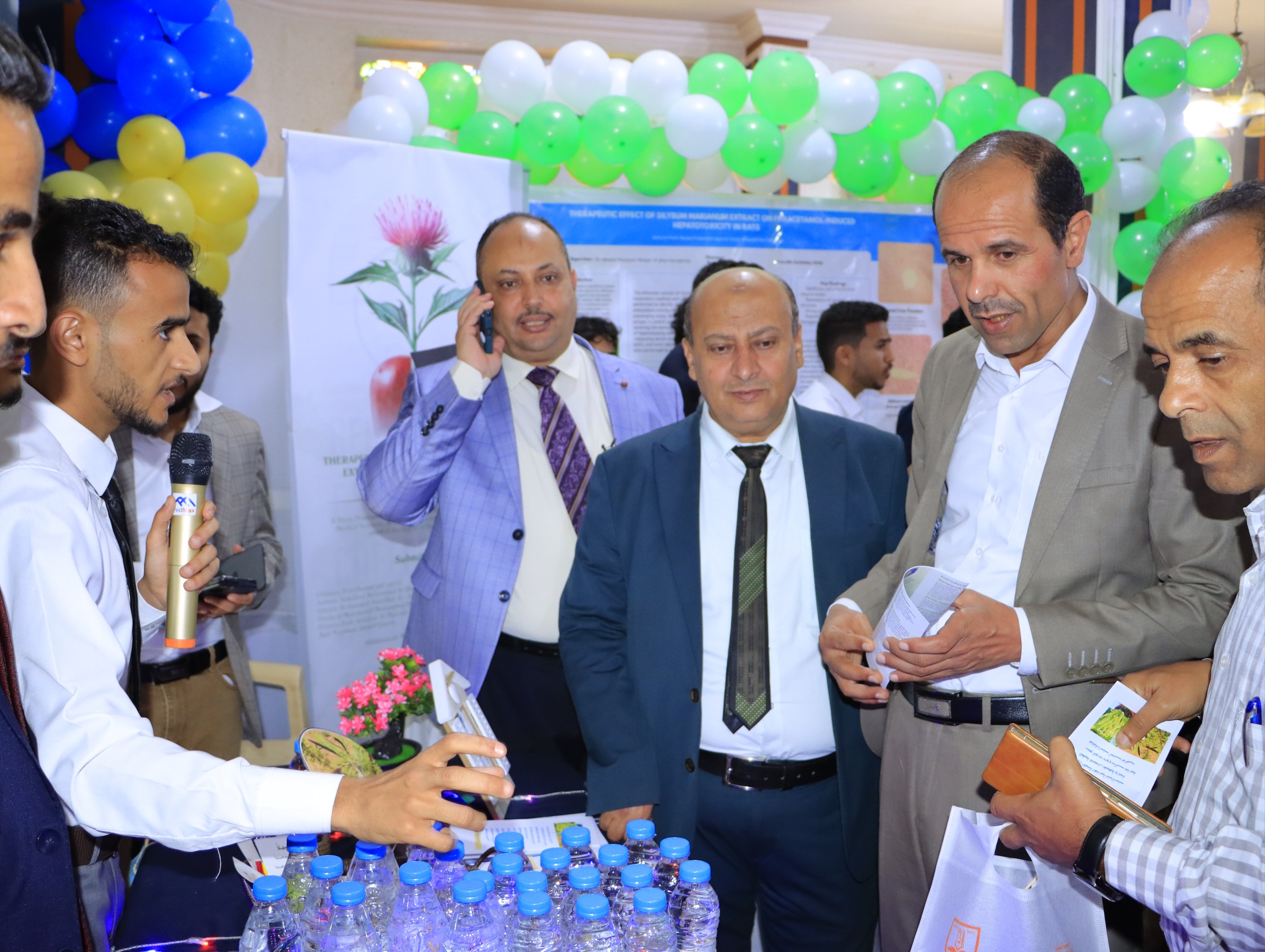 مشاريع طلاب الصيدلة والمختبرات والتمريض والتغذية العلاجية في جامعة الناصر