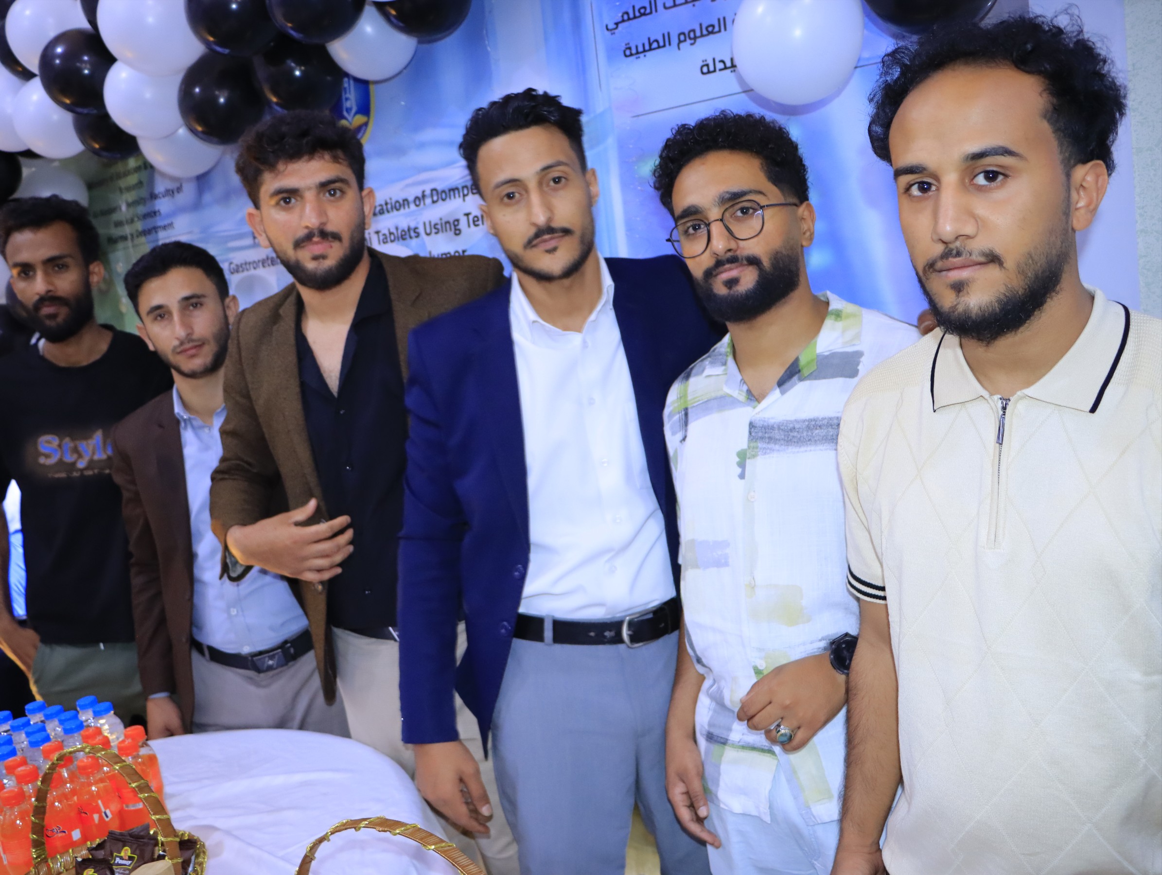 مشاريع طلاب الصيدلة والمختبرات والتمريض والتغذية العلاجية في جامعة الناصر