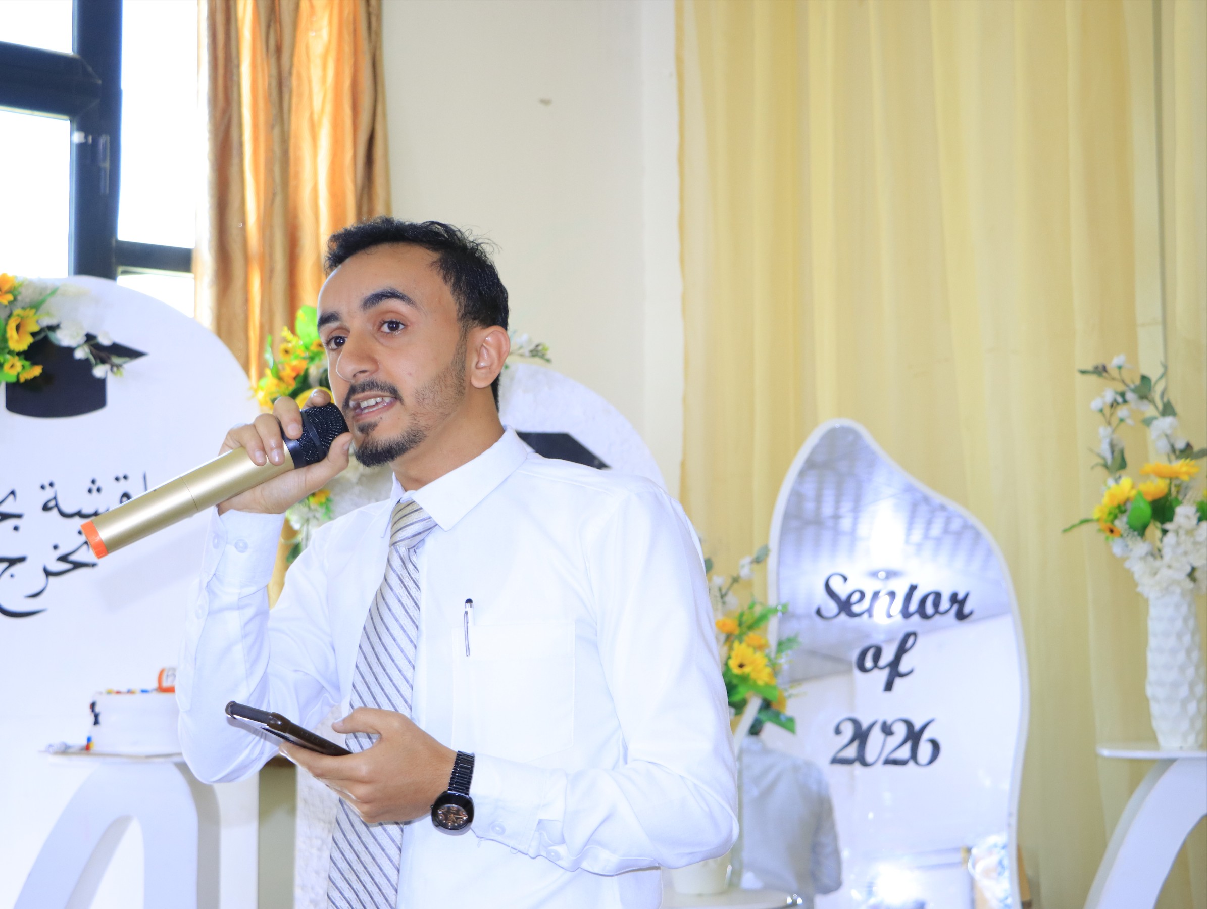 مشاريع طلاب الصيدلة والمختبرات والتمريض والتغذية العلاجية في جامعة الناصر