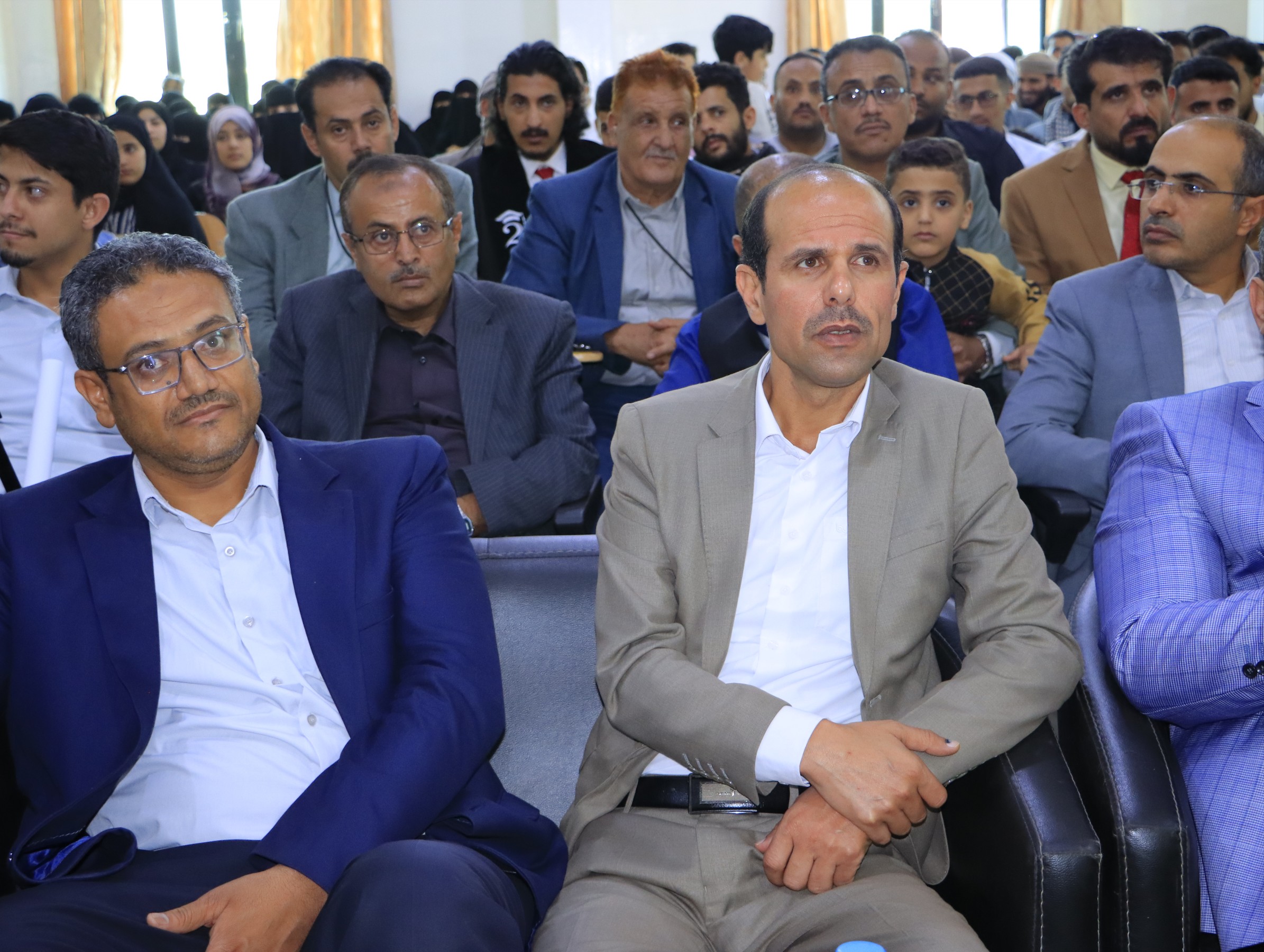 مشاريع طلاب الصيدلة والمختبرات والتمريض والتغذية العلاجية في جامعة الناصر