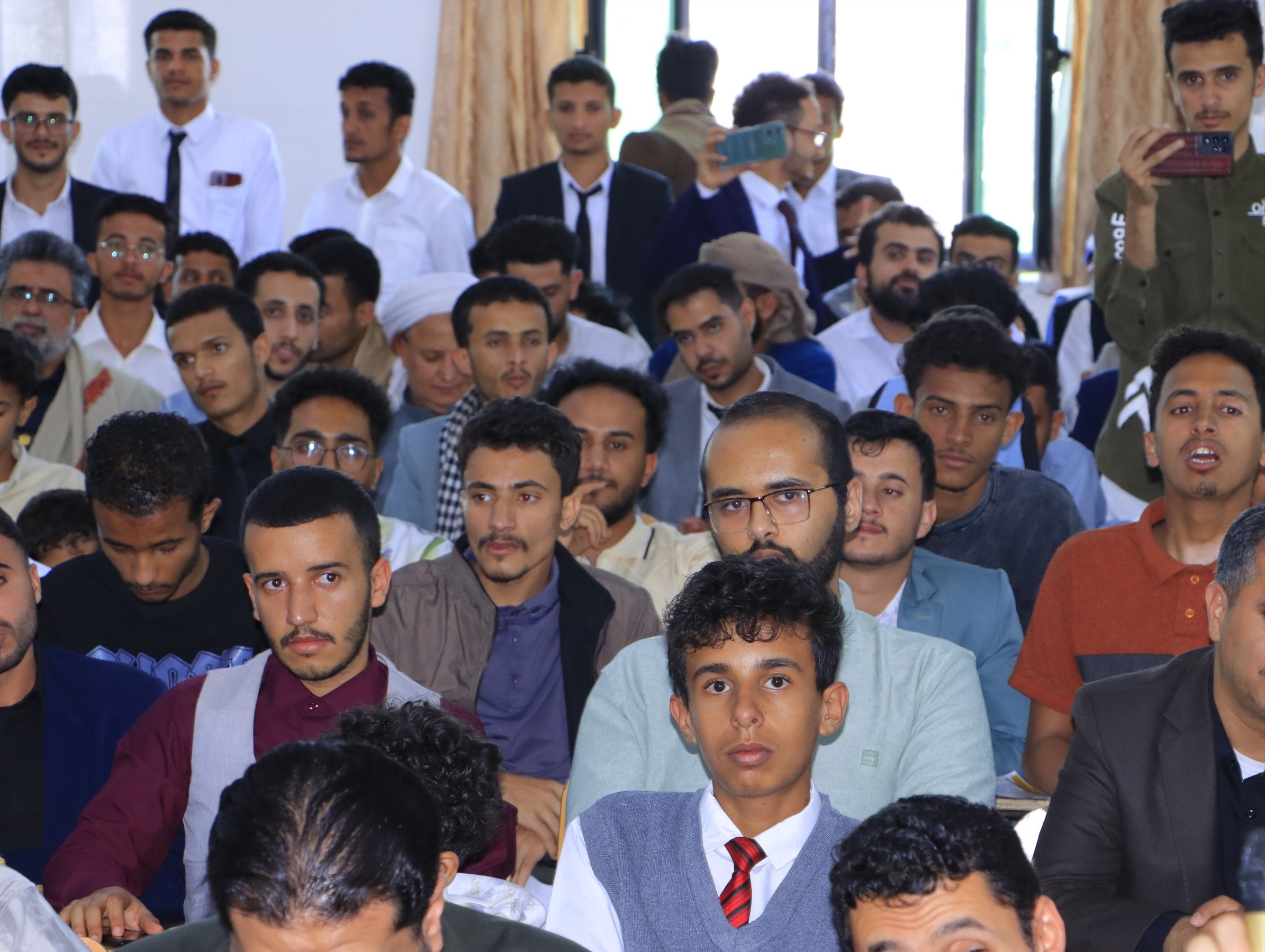 مشاريع طلاب الصيدلة والمختبرات والتمريض والتغذية العلاجية في جامعة الناصر