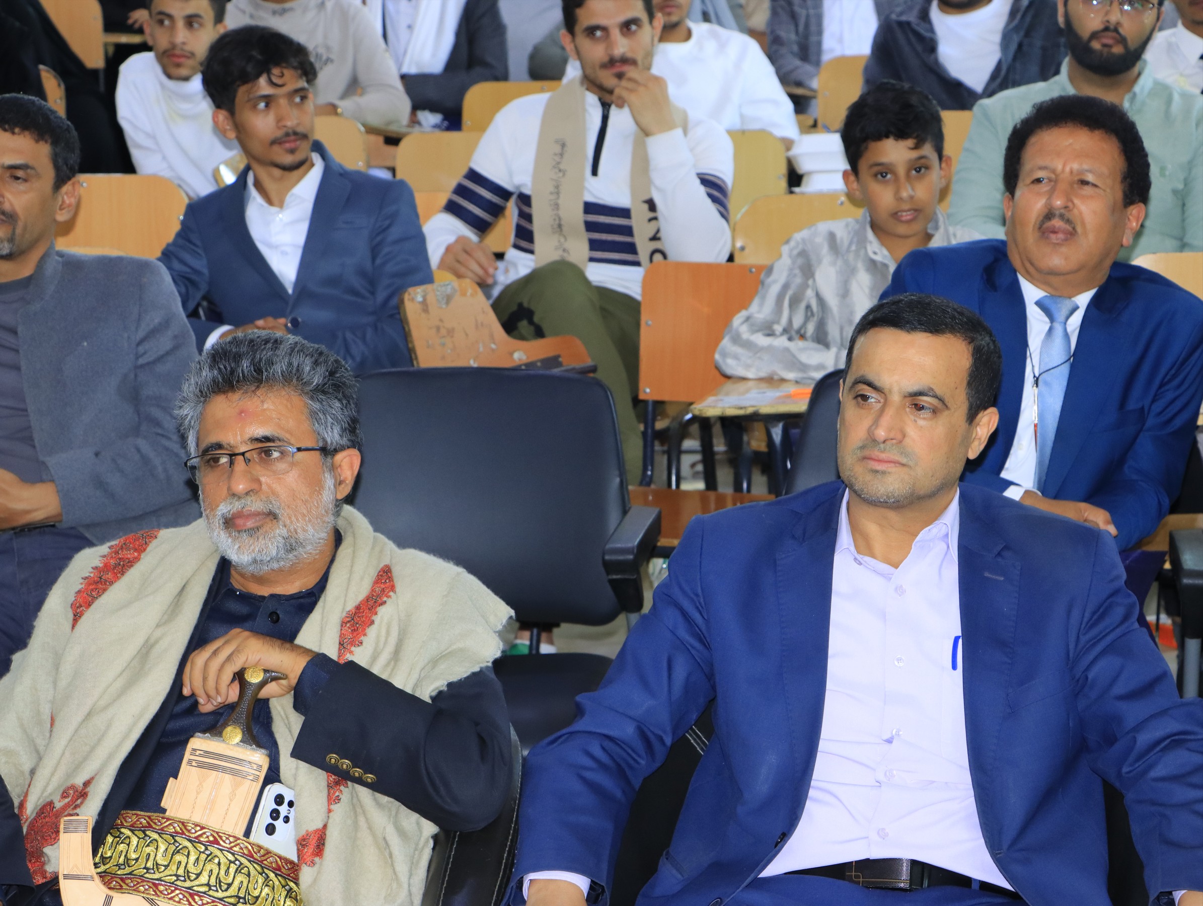 مشاريع طلاب الصيدلة والمختبرات والتمريض والتغذية العلاجية في جامعة الناصر