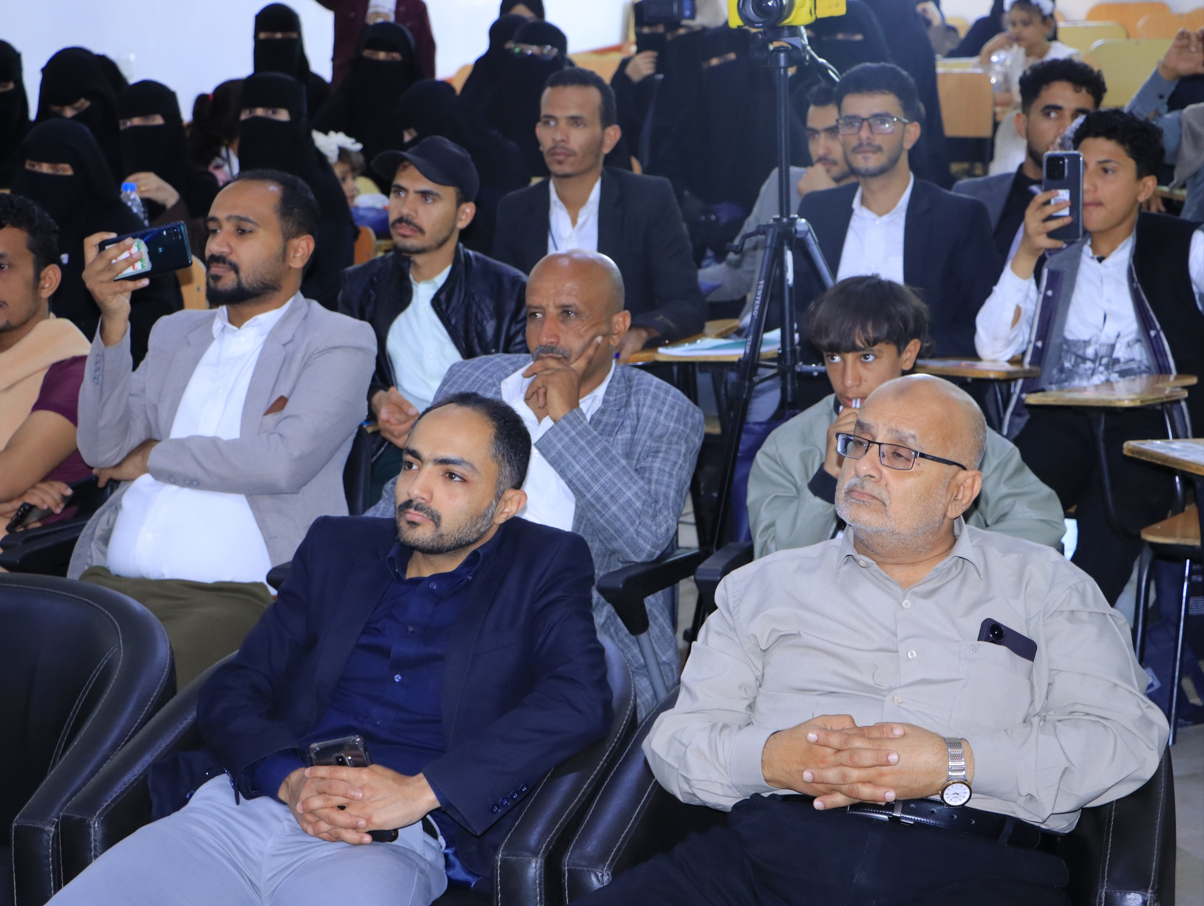 المؤتمر العلمي الخامس عشر بكلية العلوم الطبية لمناقشة ابحاث التخرج للعام 2025 - 2026