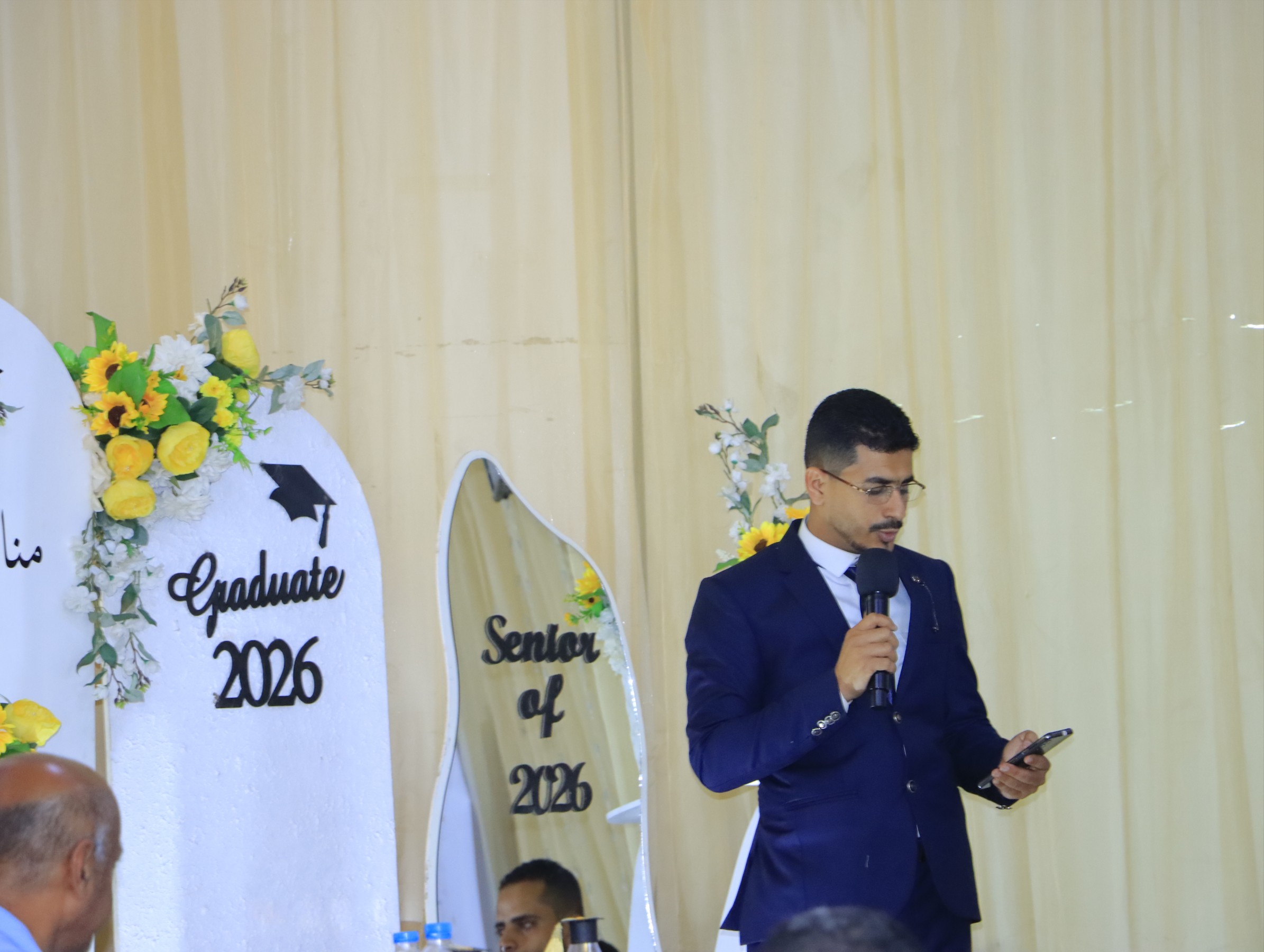 مناقشة أبحاث تخرج قسم الصيدلة في كلية العلوم الطبية بجامعة الناصر